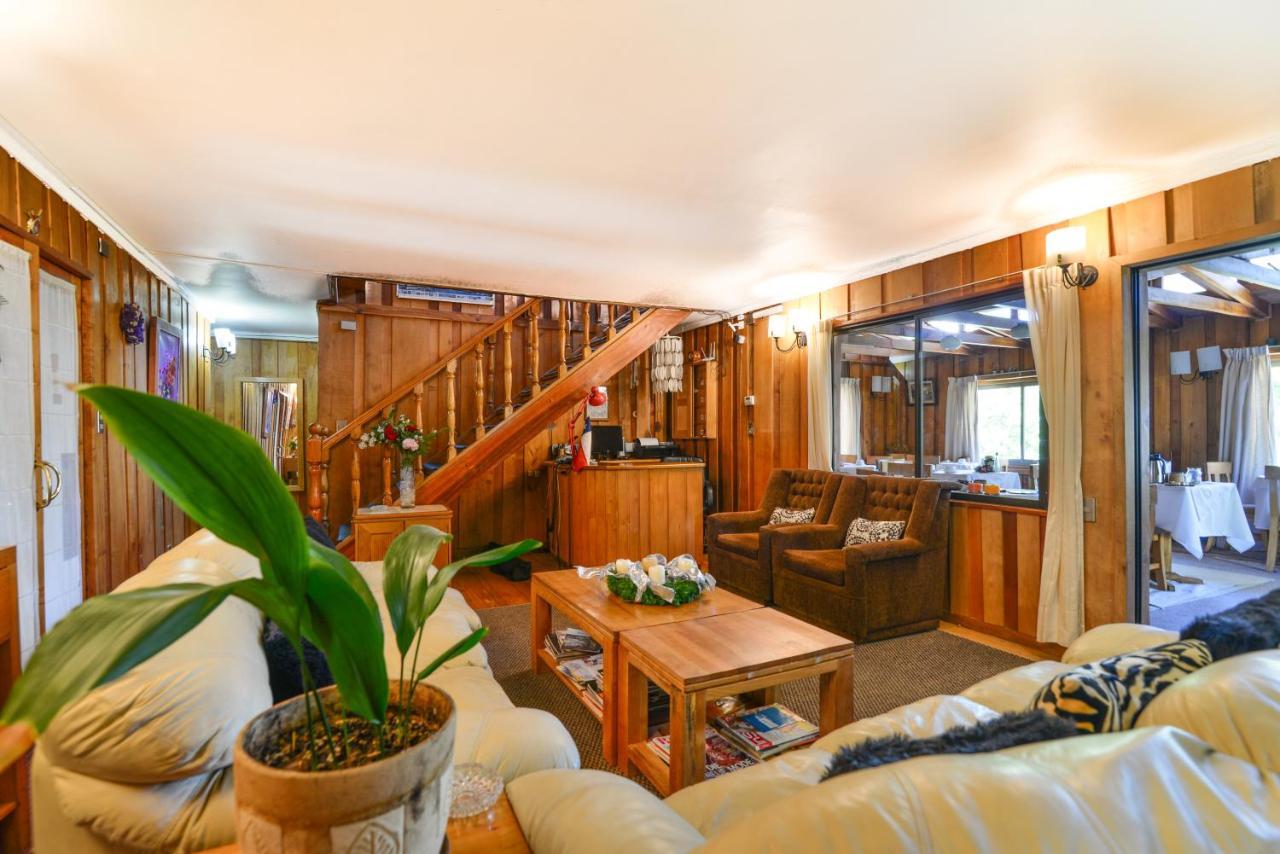 Hotel Los Maitenes プコン エクステリア 写真