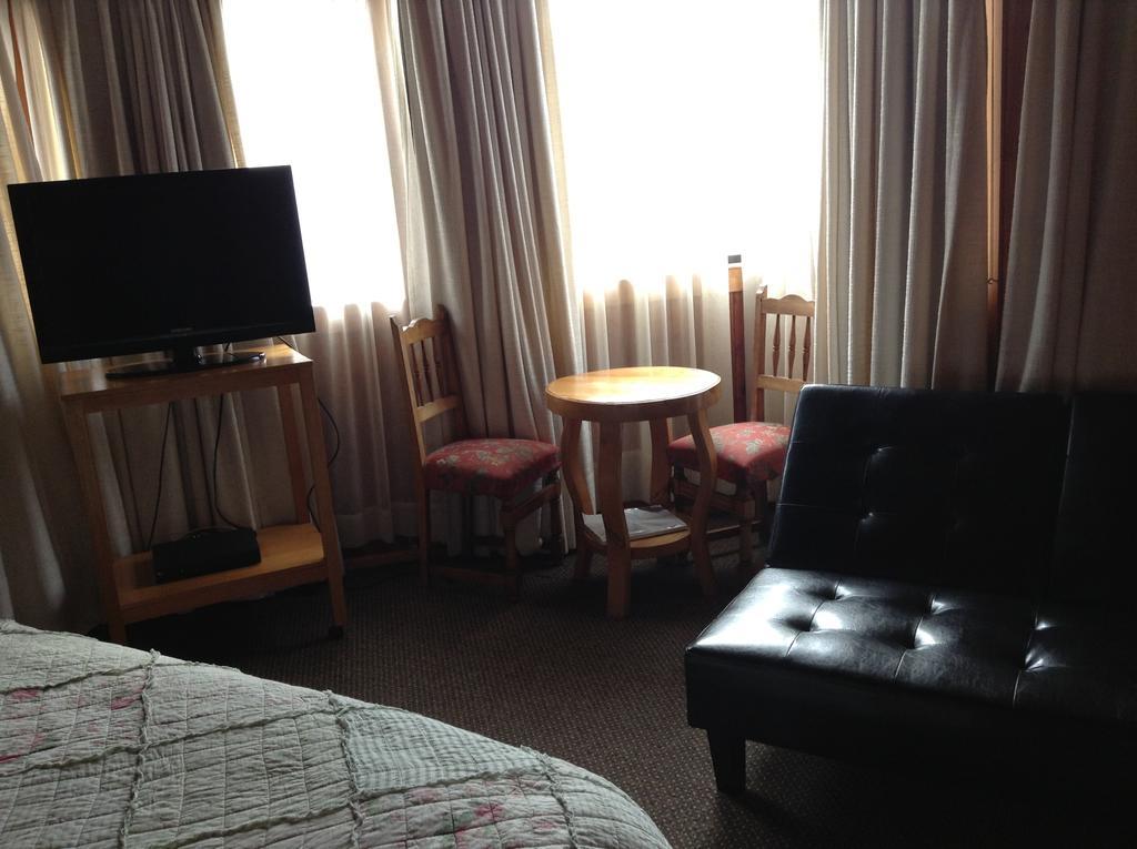 Hotel Los Maitenes プコン エクステリア 写真