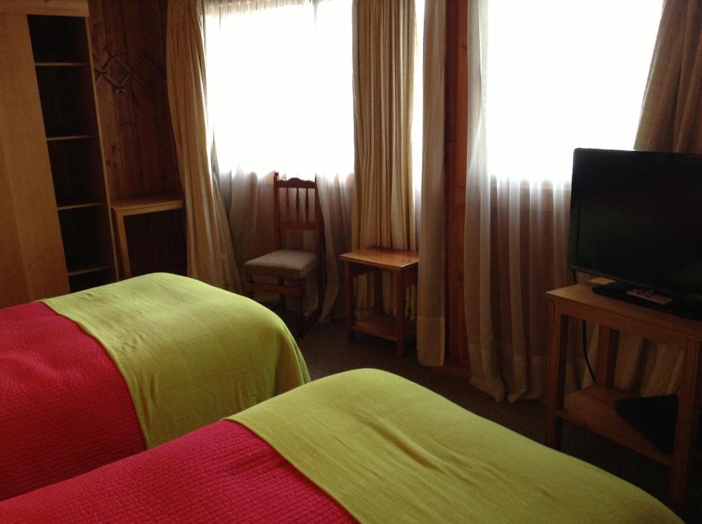 Hotel Los Maitenes プコン エクステリア 写真